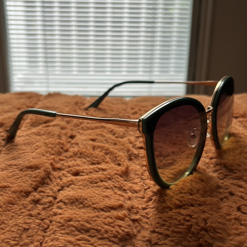 SPY Colada - Picture 2 of 5
